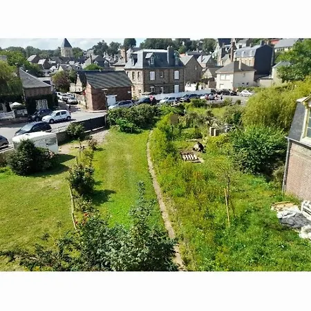 Les Roses A La Lägenhet