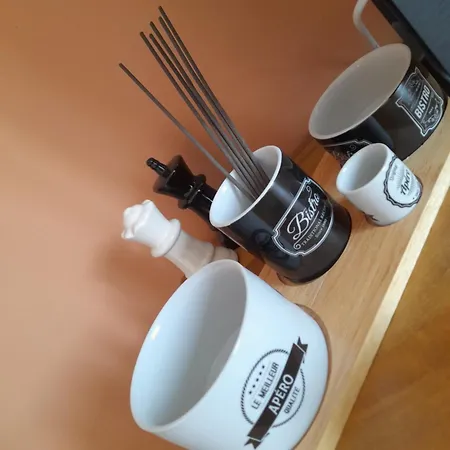 Les Roses A La Lägenhet *